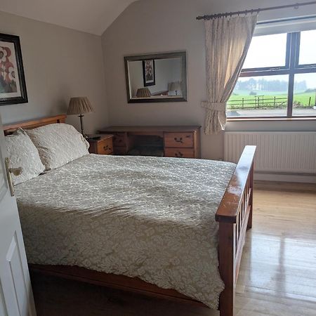 Clare House Bed & Breakfast Ballycastle Eksteriør billede