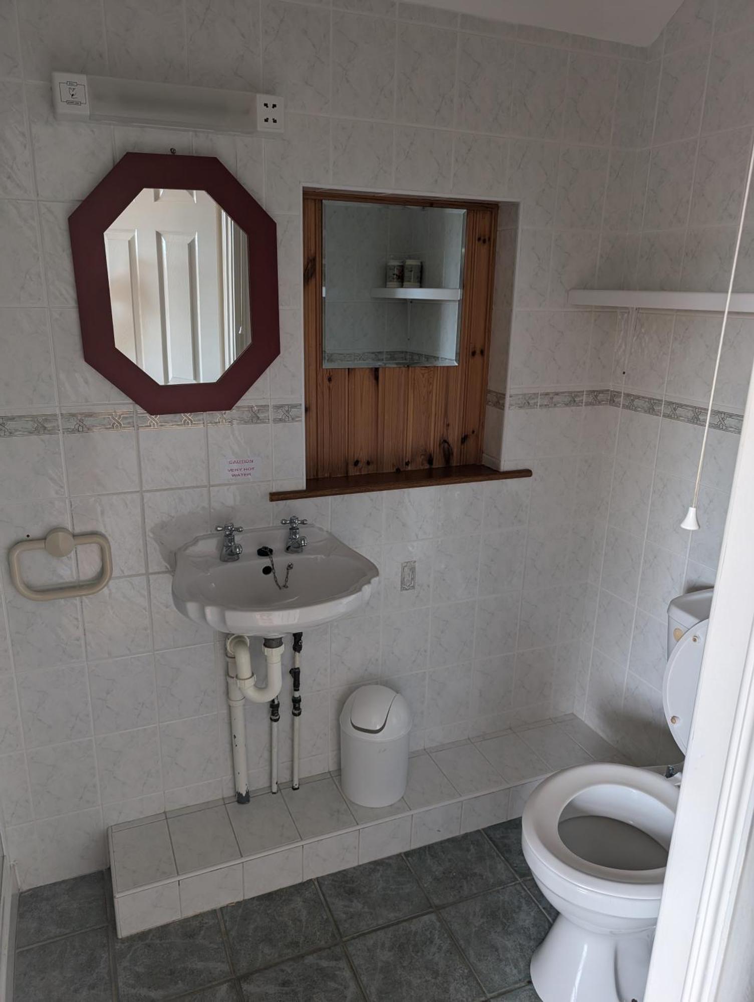 Clare House Bed & Breakfast Ballycastle Eksteriør billede