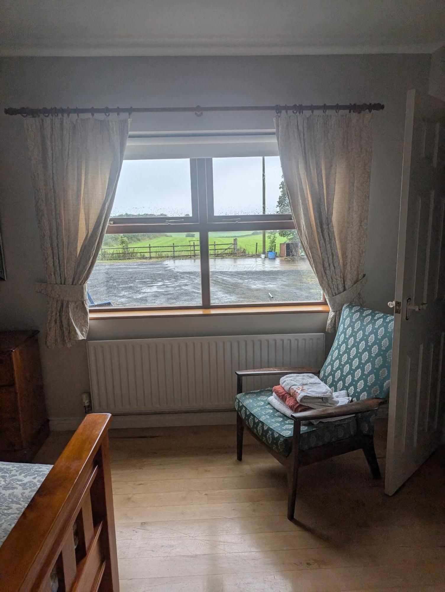 Clare House Bed & Breakfast Ballycastle Eksteriør billede